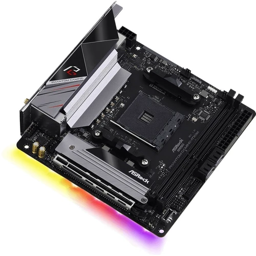 ASRock B550 PHANTOM GAMING-ITX/AX: Разъемы на задней панели DisplayPort, HDMI, USB Type-C, USB 3.2 Gen 1, USB 2.0