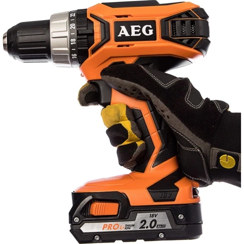 Шуруповерт AEG BSB 18 G3 LI-202C (4935464103): Харчування от аккумулятора