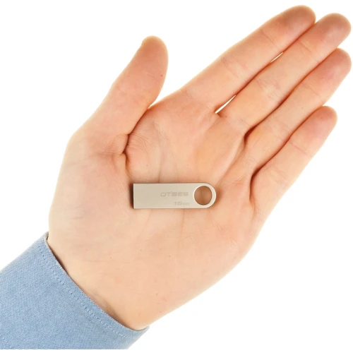 USB-флешка Kingston 16GB DataTraveler SE9 Silver (DTSE9H/16GBZ): Объем памяти 16 GB
