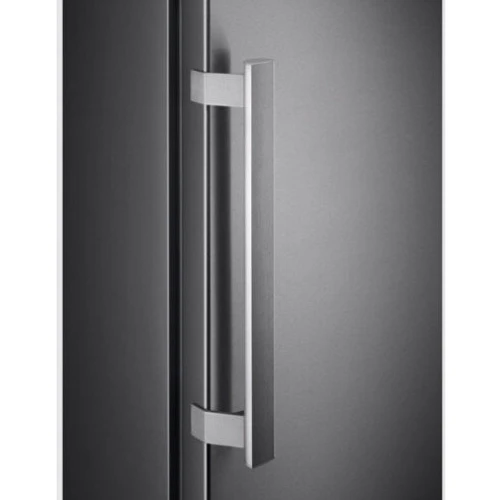 Морозильная камера Electrolux RUT7ME28X2