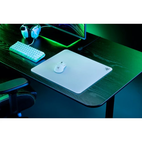 Игровая поверхность Razer Atlas White (RZ02-04890200-R3M1): Материал Резина