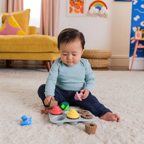 Игрушка-сортер Bright Starts Sort & Sweet Cupcakes (12499)
