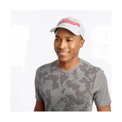 Бейсболка Saucony Doubleback Hat белая (900014-OP) фото 2