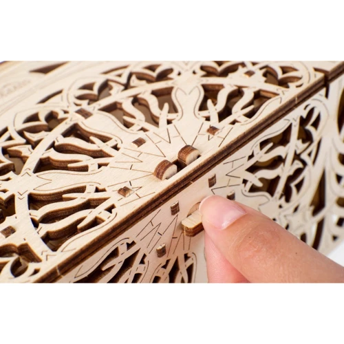 Механический 3D пазл UGEARS "Кардхолдер для настольных игр" (70068)
