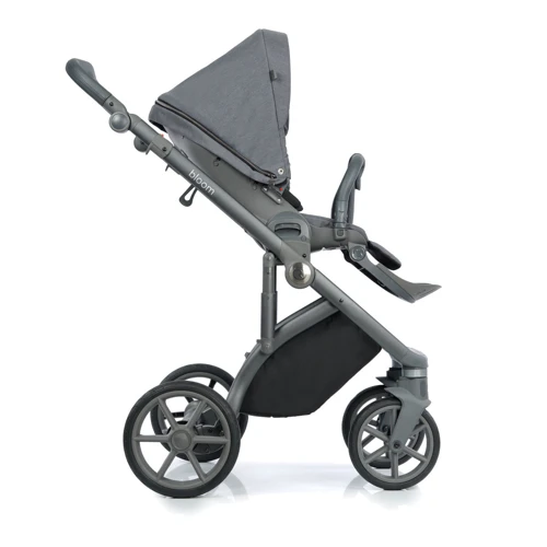 Универсальная коляска 2 в 1 Roan Bloom 9023-RB-27, Grey stripes, серый: Тип коляски Универсальная коляска (2-в-1)