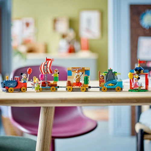 Конструктор LEGO Disney Святковий діснеївський поїзд (43212) фото 5