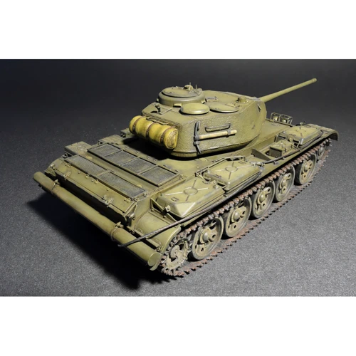 Сборная модель MiniArt Советский средний танк Т-44 M (MA37002) фото 25