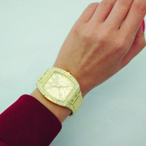 Наручные часы Guess (GW0104L2): Водонепроницаемость 5 ATM