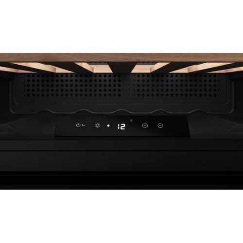 Винный шкаф TEKA RVI 10024 GBK: Материал полок дерево
