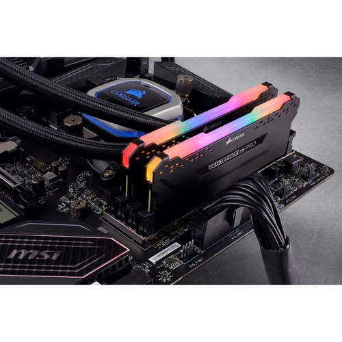 Corsair 8 GB DDR4 2x/3600 Vengeance RGB Pro Black (CMW16GX4M2C3600C18: Производитель Corsair