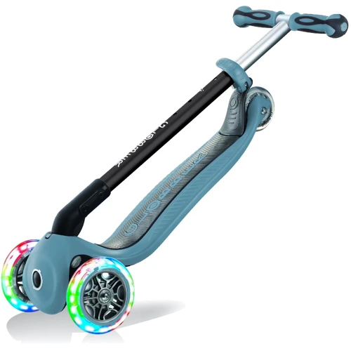 Самокат GLOBBER серії GO UP DELUXE LIGHTS 5в1 попелясто-блакитний, колеса з підсвічуванням 20 / 50кг: Конструкція рами складна