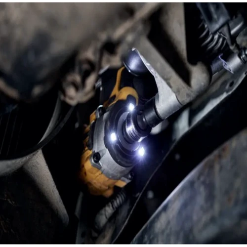 Гайковерт DeWALT DCF922P2T: Диаметр патрона 13 мм
