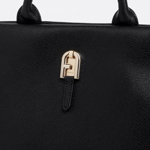 Женская сумка тоут Furla Palazzo S Tote черная (WB00345AX0732O6000): Фактура Матовая, Гладкая