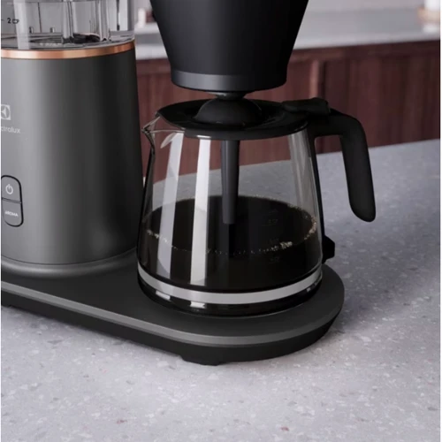 Кофеварка Electrolux Explore 7 E7CM1-4MTM: Мощность, Вт 1600