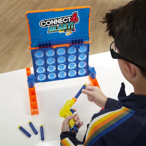 Настільна гра Hasbro Збери 4 Нёрф (E9122): Вік від 8-ми років