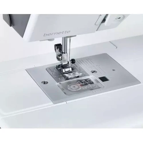 Швейная машина Bernina Bernette B37: Вес, кг 6.5