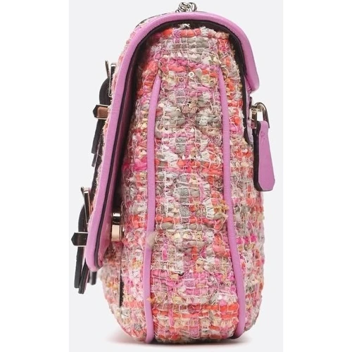 Женская сумка через плечо GUESS ADAM CONVERTIBLE XBODY FLAP фуксия (HWTF8694210-FMU): Фактура Тканая