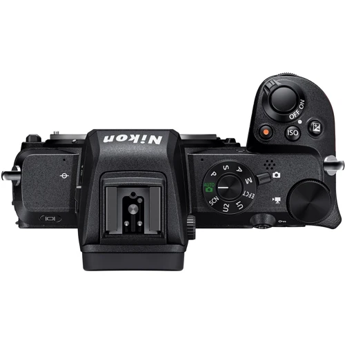 Nikon Z50 kit (18-140mm) VR (VOA050K012): Карты памяти SD, SDHC, SDXC (с поддержкой интерфейса UHS-I)