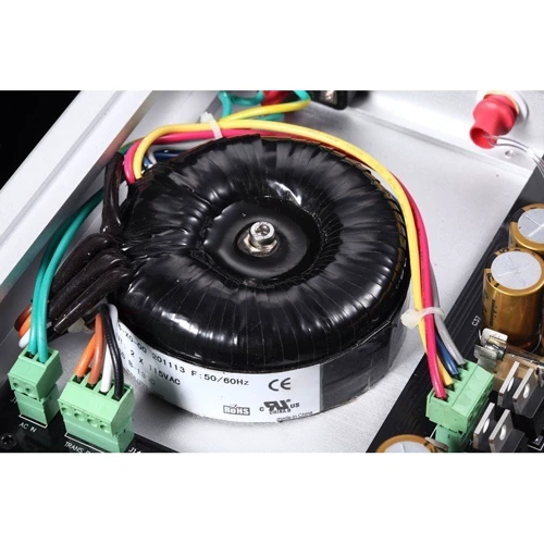 Questyle CMA800R: Входы RCA, XLR