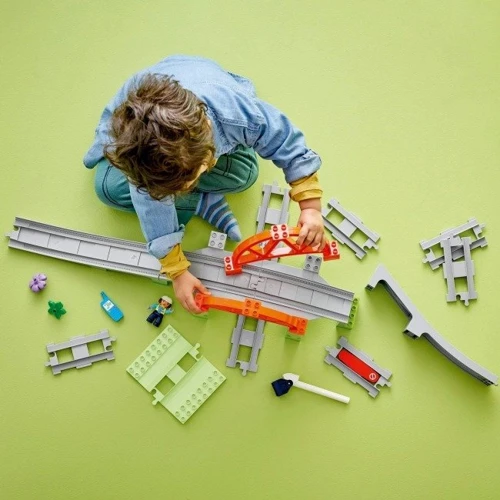 Конструктор LEGO DUPLO Дополнительный набор. Железнодорожный мост и пути 42 детали (10426) фото 8