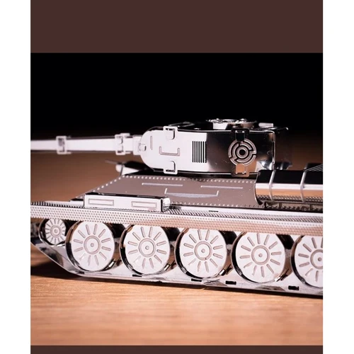 Конструктор Metal Time Коллекционная модель танка (T-34/85 MT071)