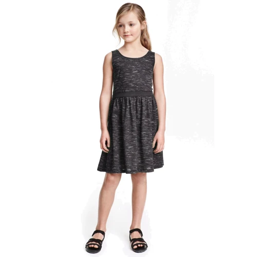 Платье H&M 2207628 134-140 см черное
