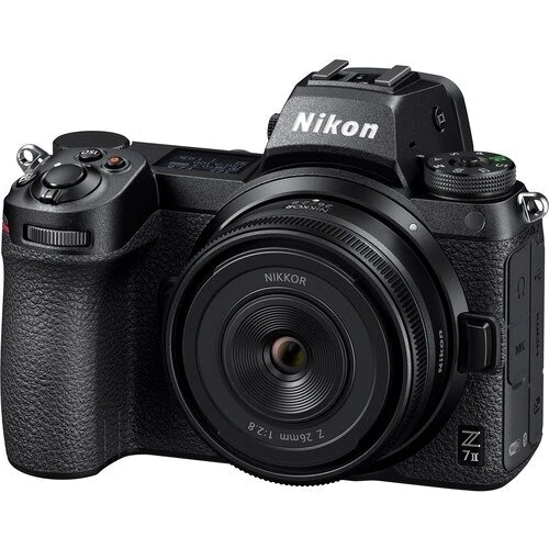 Объектив для фотоаппарата Nikon Nikkor Z 26mm f2.8: Диаметр резьбы для светофильтра 52 мм