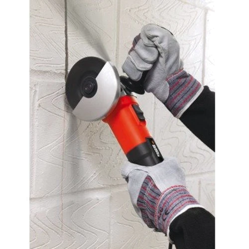 Шлифмашина угловая (болгарка) Black&Decker KG725DD фото 3