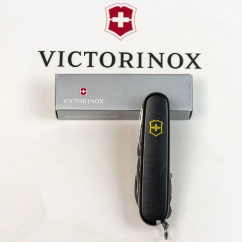 Мультитул Victorinox HUNTSMAN MAT чорний матовий лак із жовтим лого (Vx13713.3_M0008p) фото 14