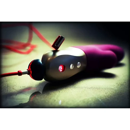Зарядное устройство Fun Factory Magnetic Charger USB Plug Click N Charge red
