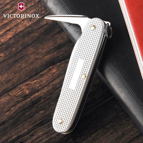 Мультитул Victorinox Pioneer 93мм/8предметов/серебристый (0.8201.26): Количество инструментов 8