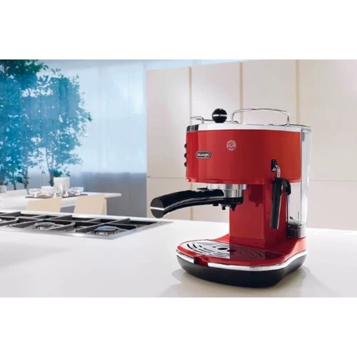 Кофеварка DeLonghi ECO 311 R: Давление, бар 15