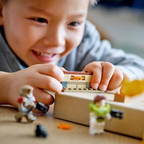 Конструктор LEGO Lightyear Погоня за Циклопом 87 деталей (76830): Рекомендований вік 4+