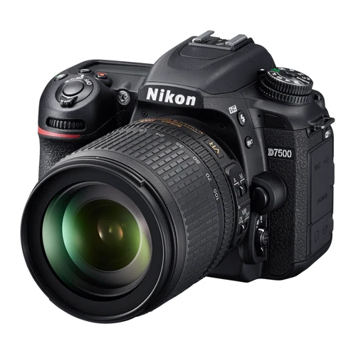 Nikon D7500 kit (18-105mm) VR