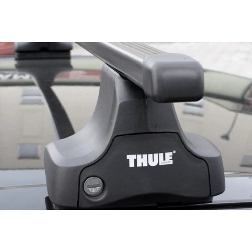 Thule TH-754 SquareBar на гладку дах: Тип поперечок з чорним пластиковим покриттям