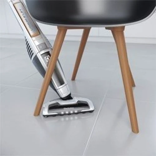 Пылесос Electrolux ZB 5020: Вес 3,62 кг