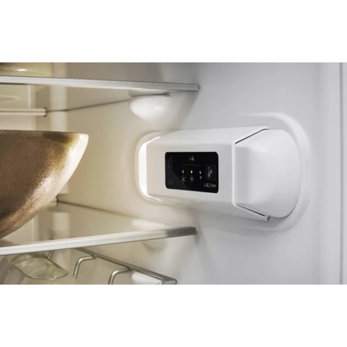 Холодильник Whirlpool W5 822EW: Объем морозильной камеры, л 111