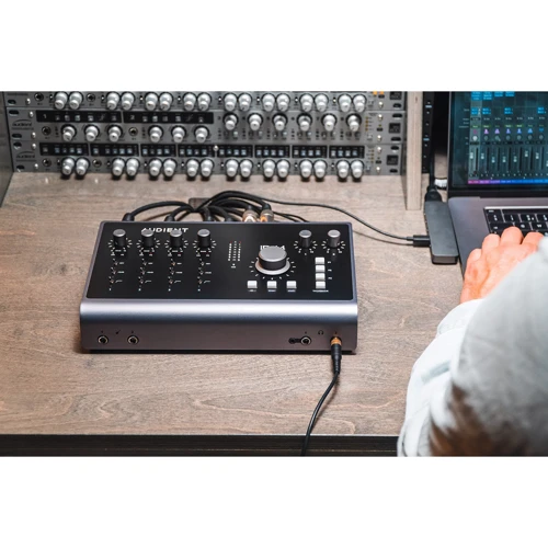 Аудиоинтерфейс AUDIENT iD44 MKII фото 6