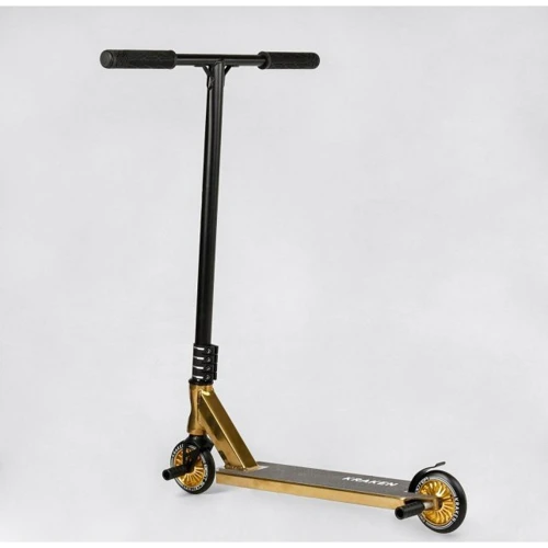 Самокат трюковый Best Scooter Kraken золотистый (KR-93091): Конструкция рамы цельная
