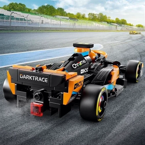 Конструктор LEGO Speed Champions Гоночный автомобиль 2023 McLaren Formula 1 245 деталей (76919) фото 6