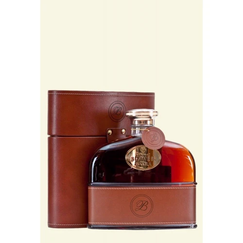Коньяк Bowen Extra, gift box (0,7 л) (BW3596)