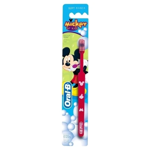 Oral-B Зубная щетка Mickey for kids
