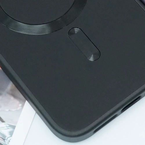 Чехол для iPhone TPU Case Bonbon Leather Metal Style with MagSafe Black for iPhone 15: Материалы искусственная кожа