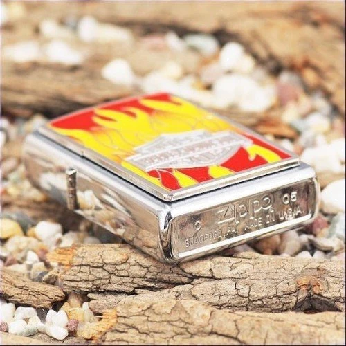 Зажигалка Zippo Harley Davidson Flames (20868): Производитель Zippo