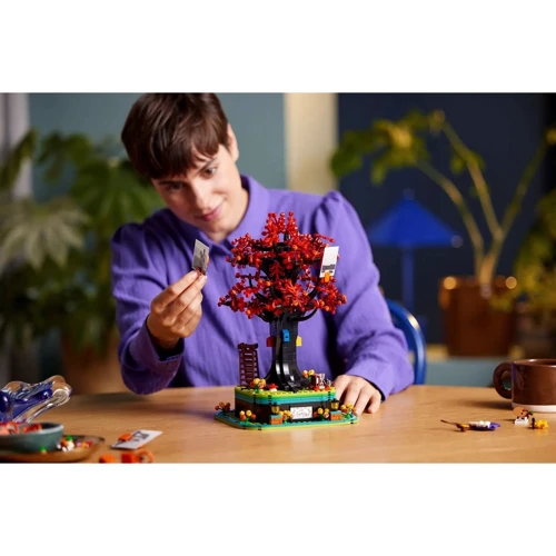 Конструктор LEGO Family Tree (21346)