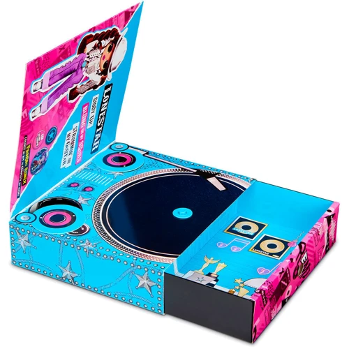 Игровой набор с куклой L.O.L. SURPRISE! серии "O.M.G. Remix" - ЛЕДИ-КАНТРИ 567233: Особенности Сюрприз