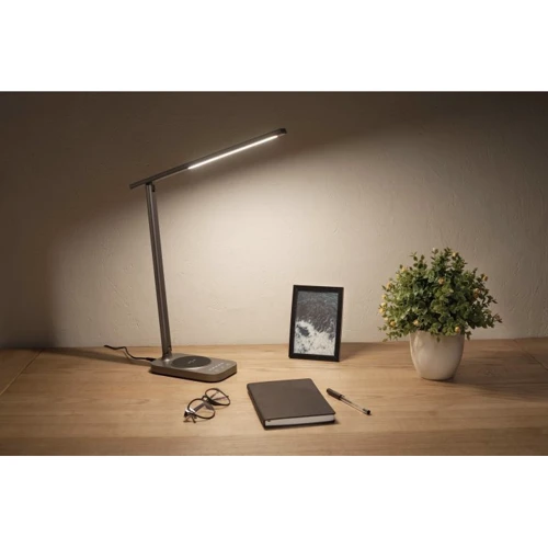 Настольная светодиодная лампа FunDesk LC2 с беспроводной зарядкой