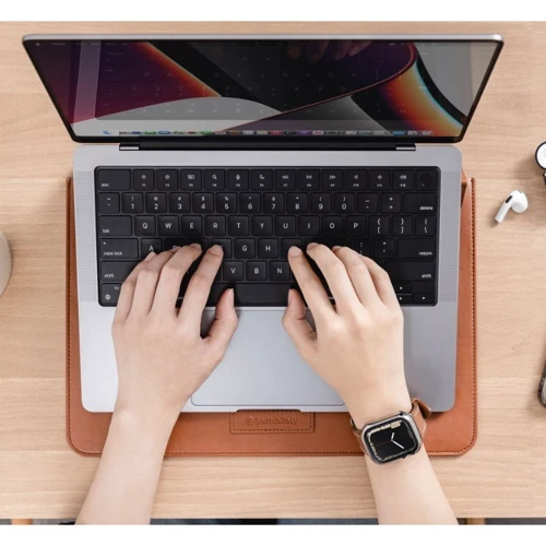 SwitchEasy EasyStand Leather Sleeve Saddle Brown (GS-105-232-201-146) for MacBook 13-14" фото 7