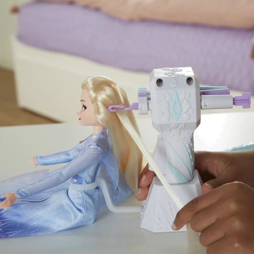 Игровой набор Hasbro Frozen Холодное сердце 2 с аксессуарами для волос Эльза (E7002) фото 5