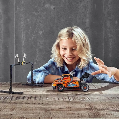 Конструктор LEGO Technic Гоночный грузовик (42104): Серия TECHNIC